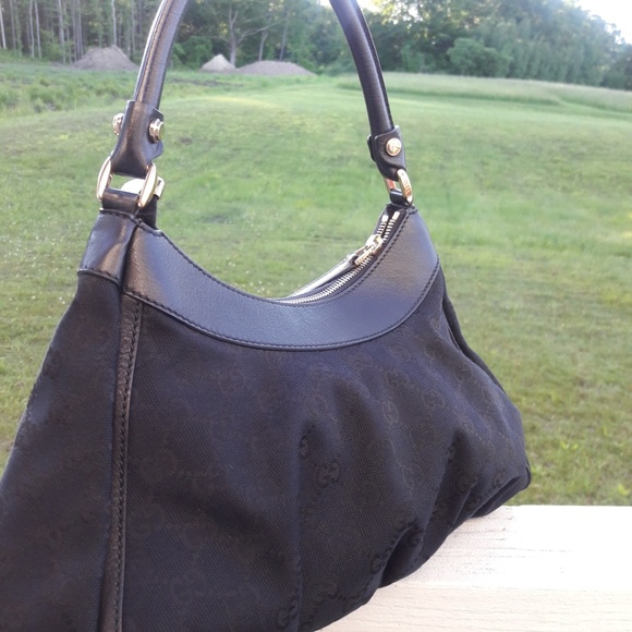 Authentic GUCCI Handbag black Canvas - Picture 4 of 8